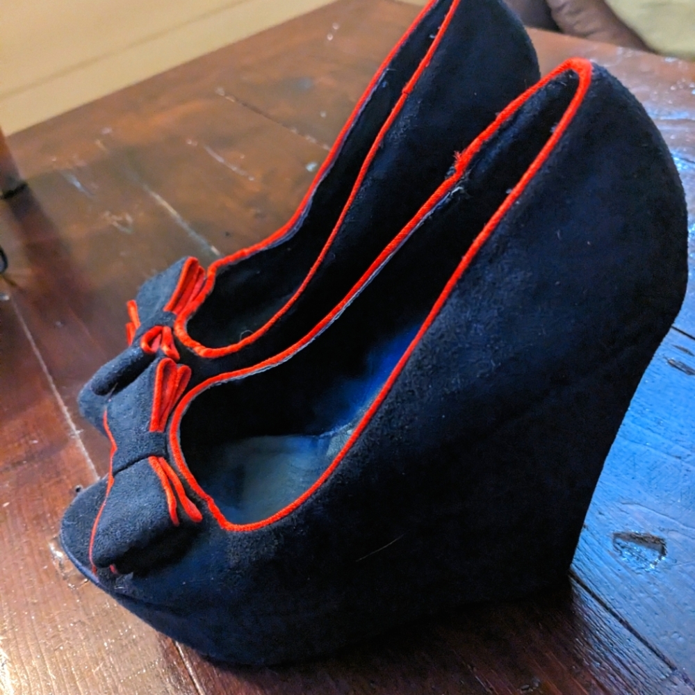 8 - Suede wedge pinup shoes with bow